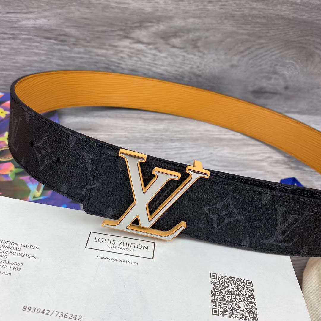 Louis Vuitton Initiales Belt  - DopestKickz