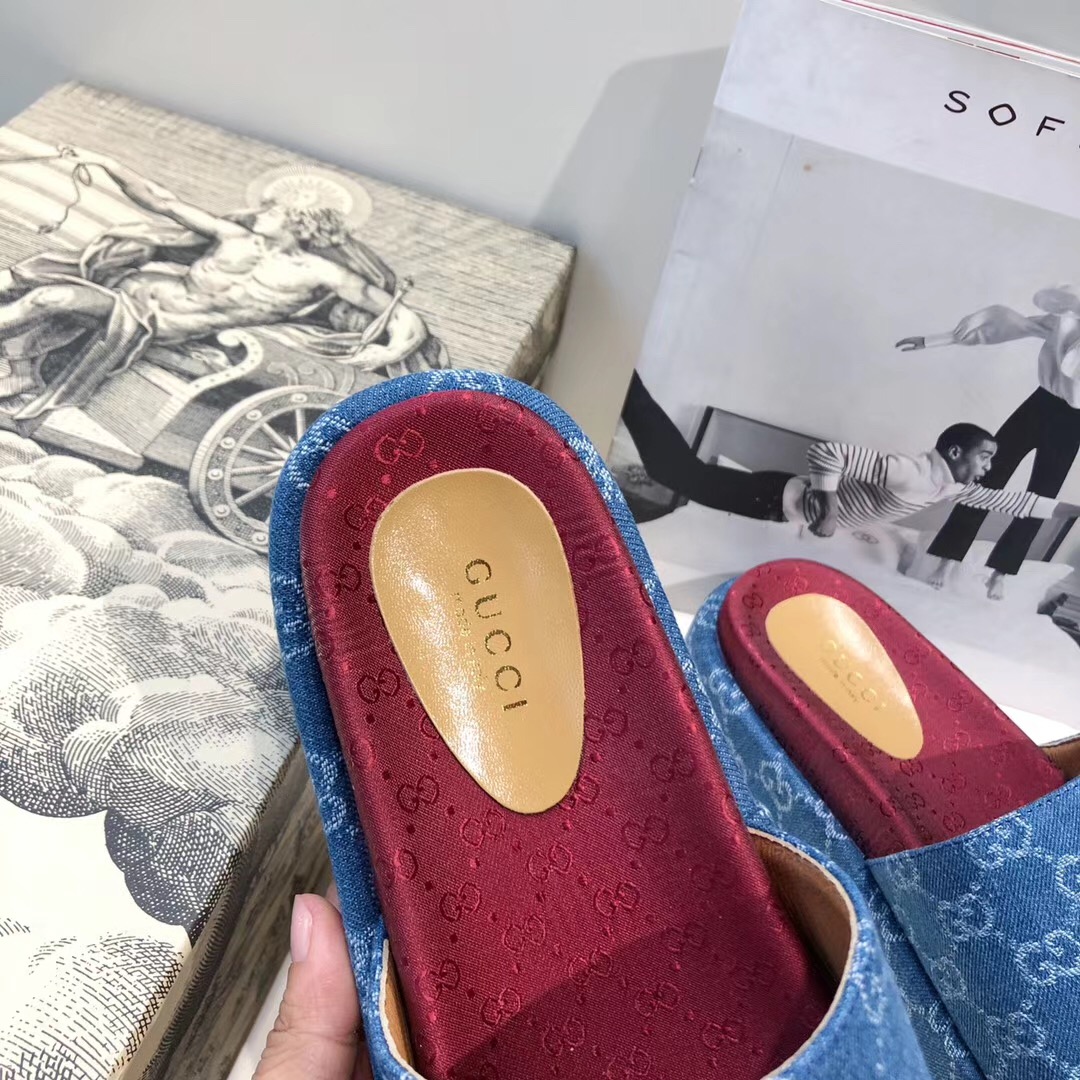 Gucci Women's Original GG Slide Sandal - DopestKickz