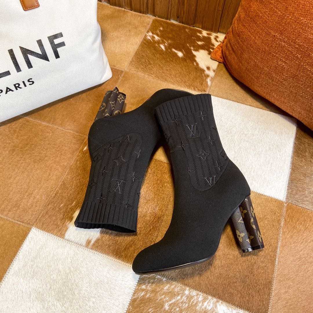 Louis Vuitton Women's Monogram High Heels - DopestKickz