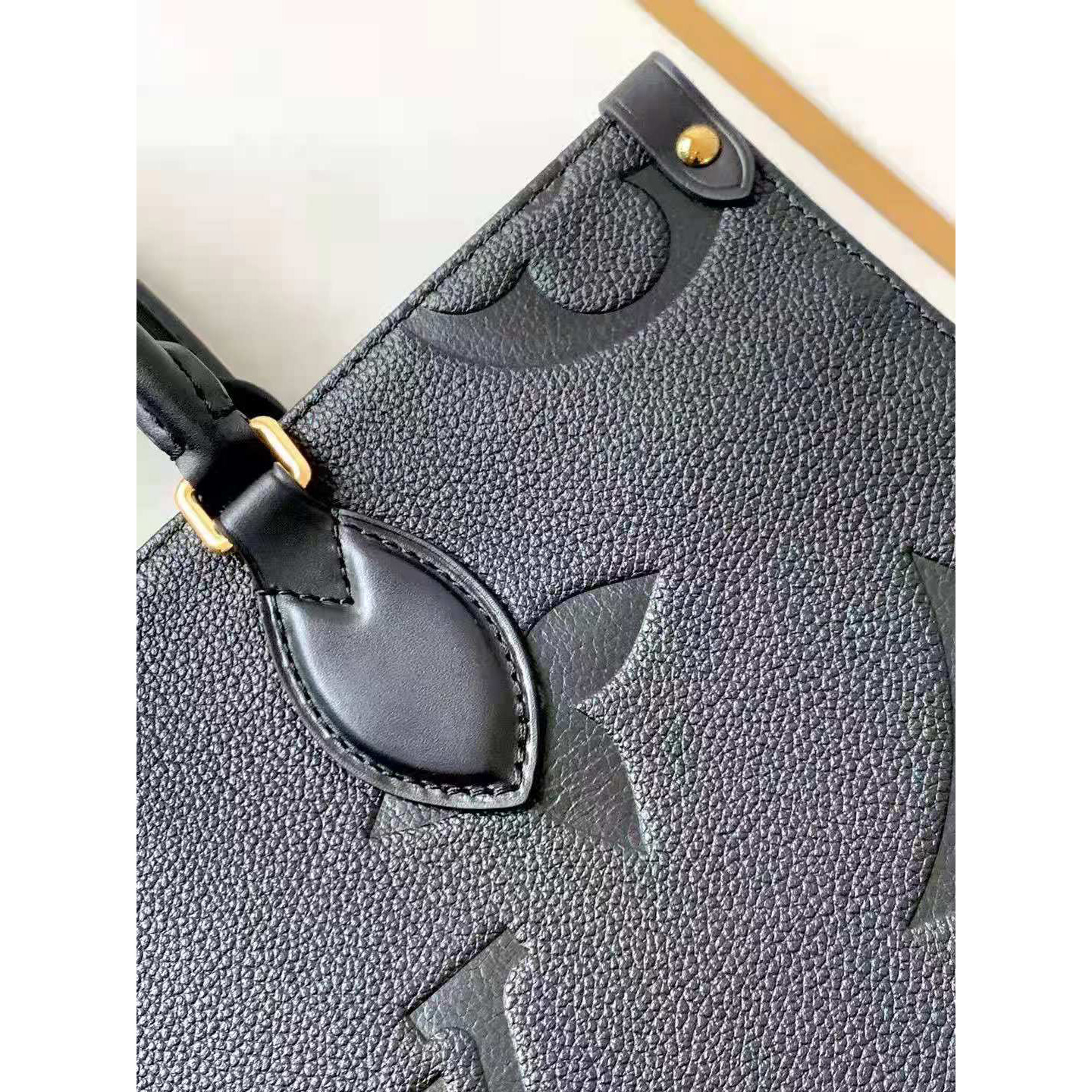 Louis Vuitton Neverfull Totes - DopestKickz