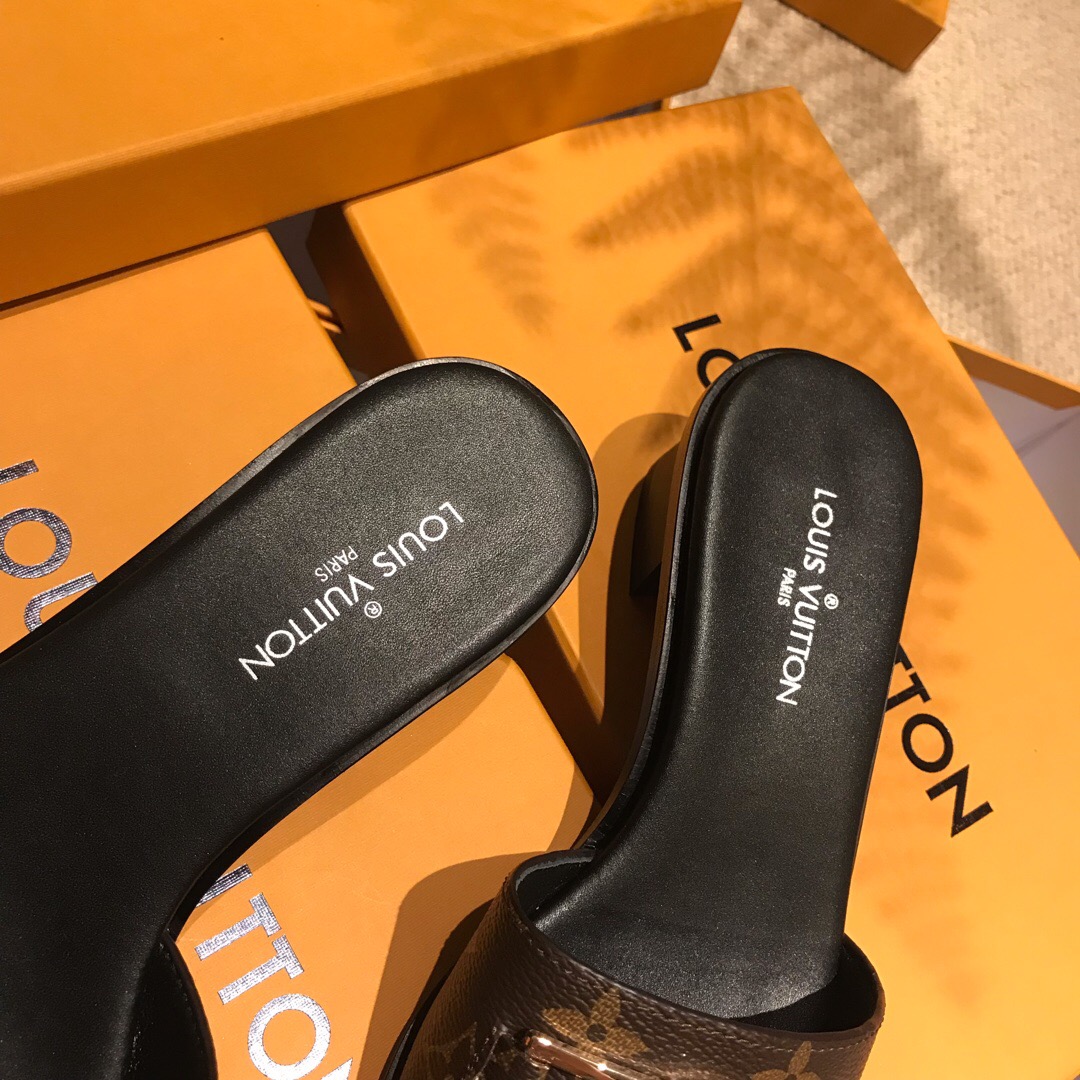 Louis Vuitton Women's Monogram Sandals - DopestKickz