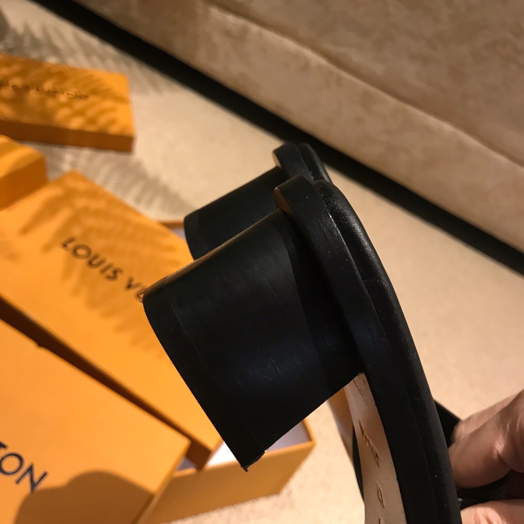 Louis Vuitton Women's Monogram Sandals - DopestKickz