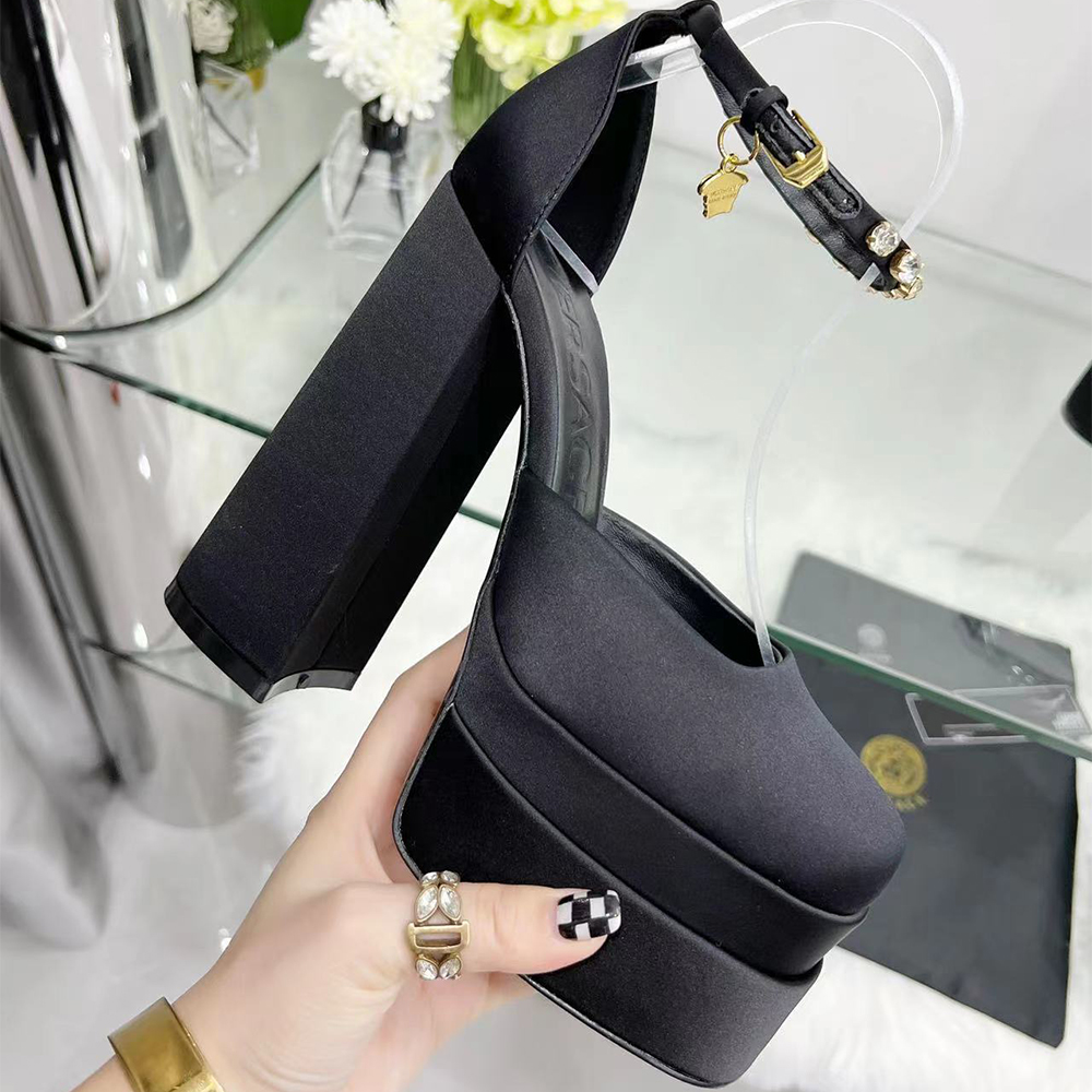 Versace Medusa Aevitas Platform Pumps - DopestKickz