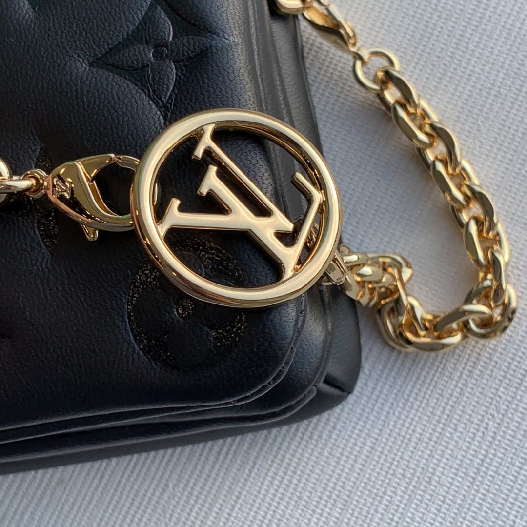 Louis Vuitton Pochette Coussin Black(20-14-8CM) - DopestKickz