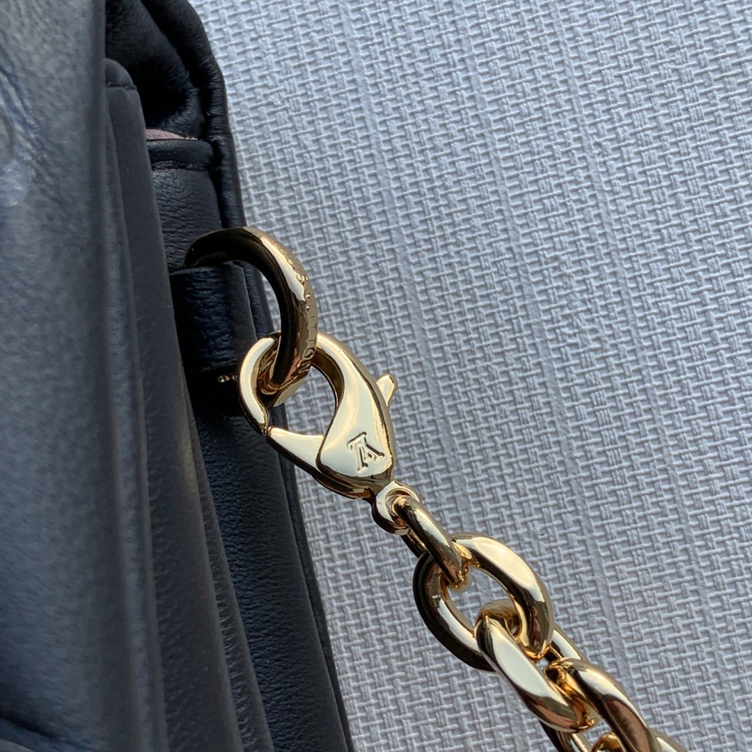 Louis Vuitton Pochette Coussin Black(20-14-8CM) - DopestKickz