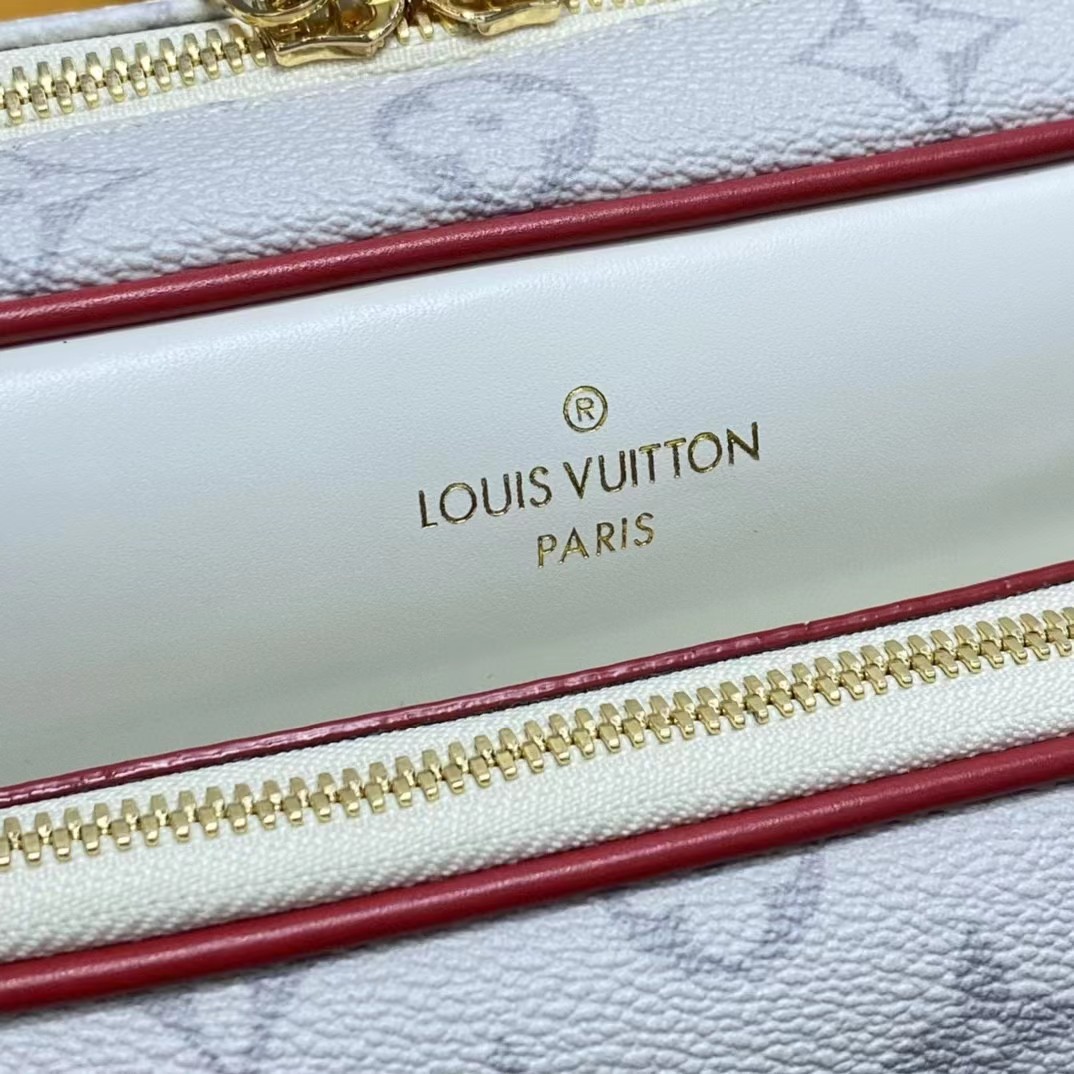 Louis Vuitton NBA Nil  Messenger(29.5-21.5-12CM) - DopestKickz