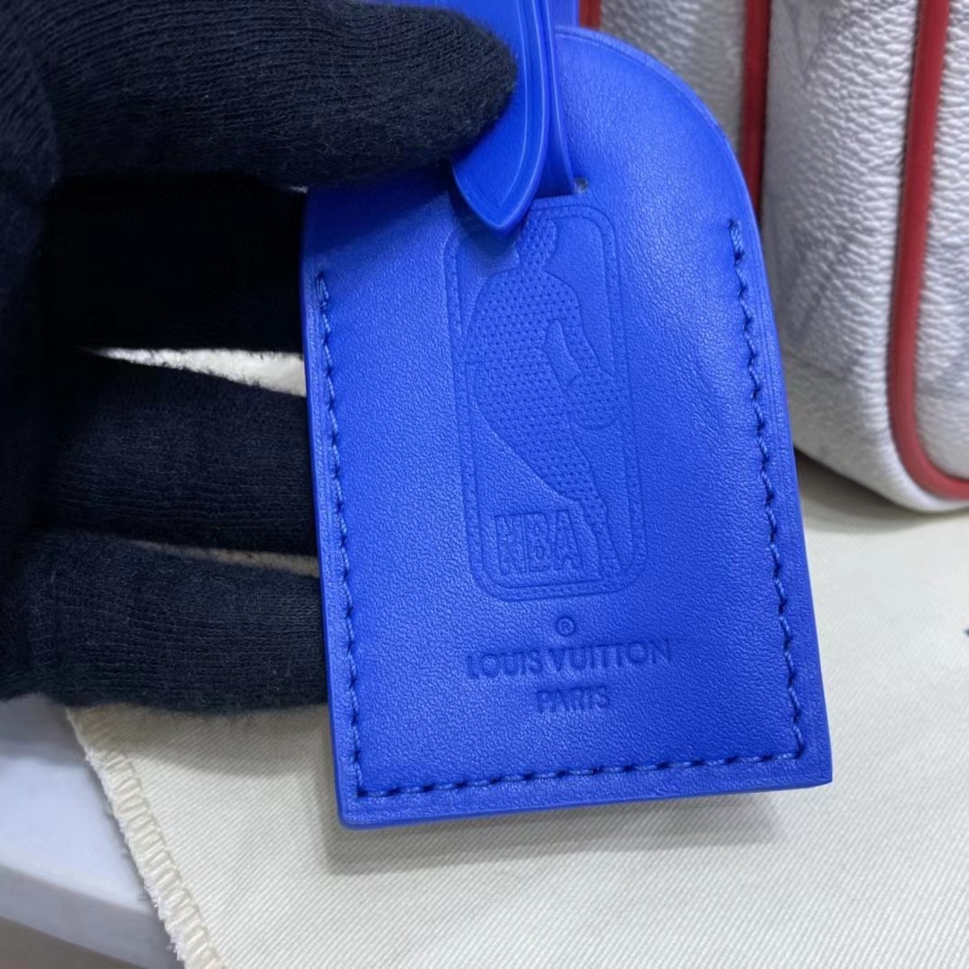 Louis Vuitton NBA Nil  Messenger(29.5-21.5-12CM) - DopestKickz
