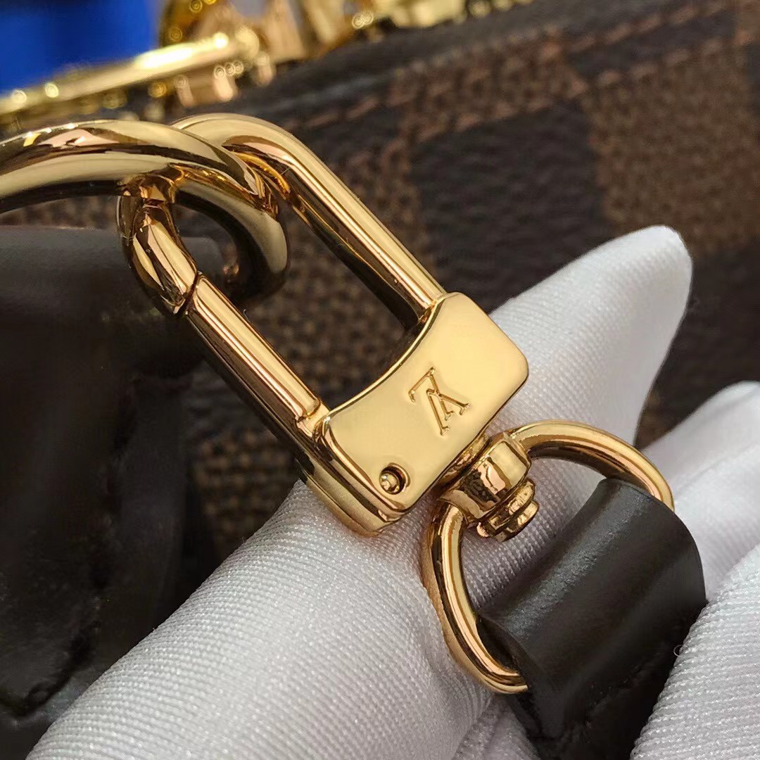 Louis Vuitton  Brown Shoulder Bag （23.5-17.5-11.5CM） - DopestKickz