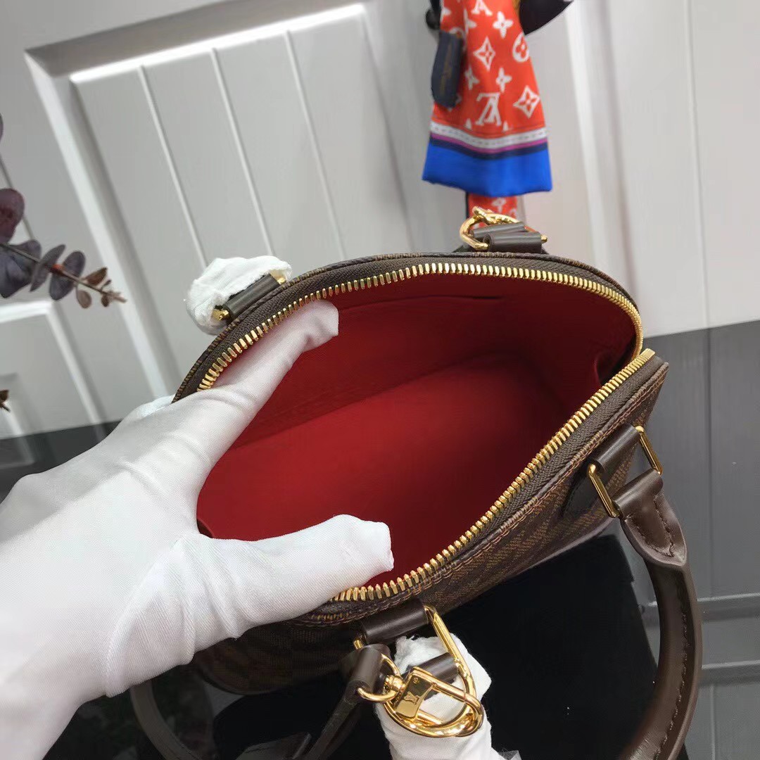 Louis Vuitton  Brown Shoulder Bag （23.5-17.5-11.5CM） - DopestKickz