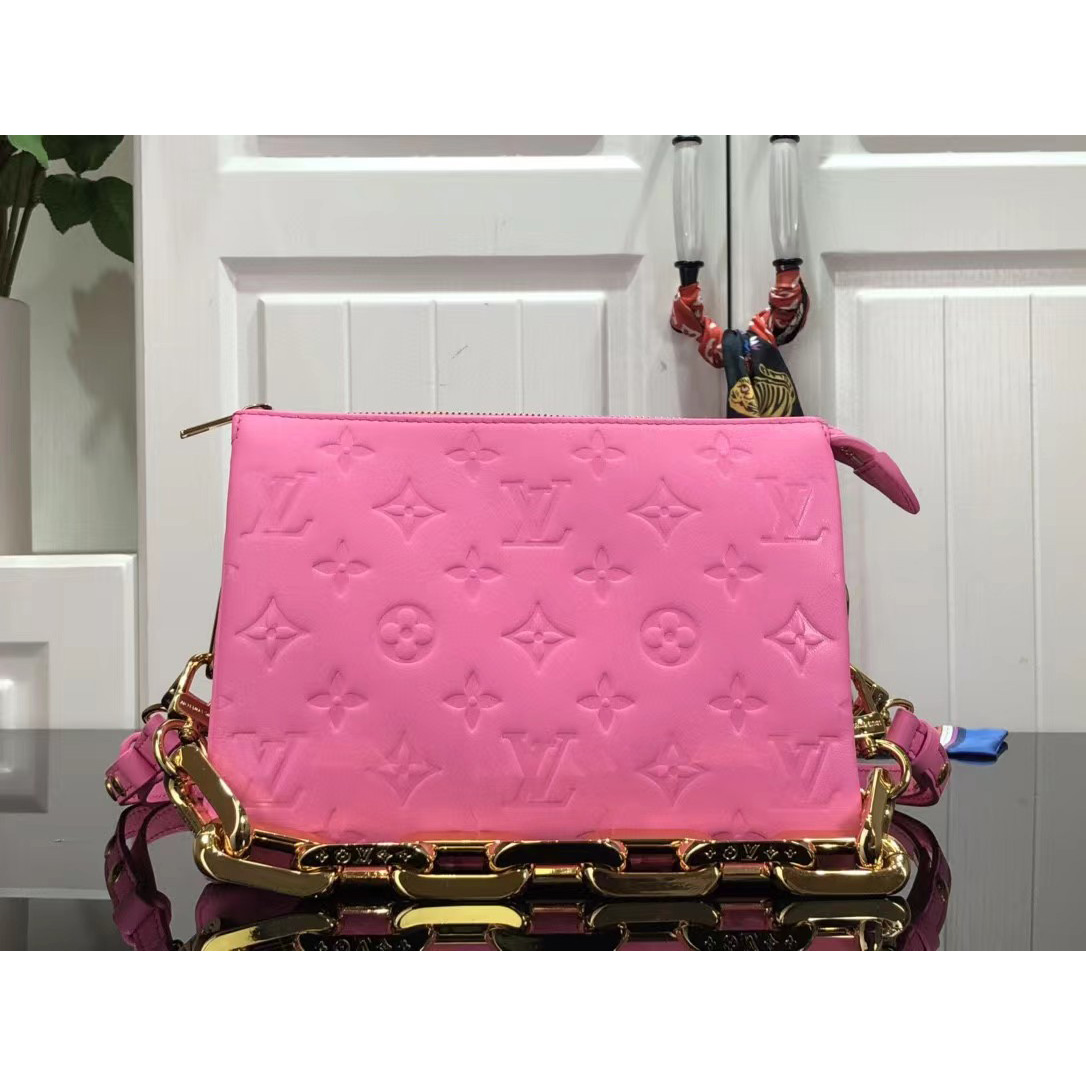 Louis Vuitton  Handbag （20 x 16 x 12cm） - DopestKickz