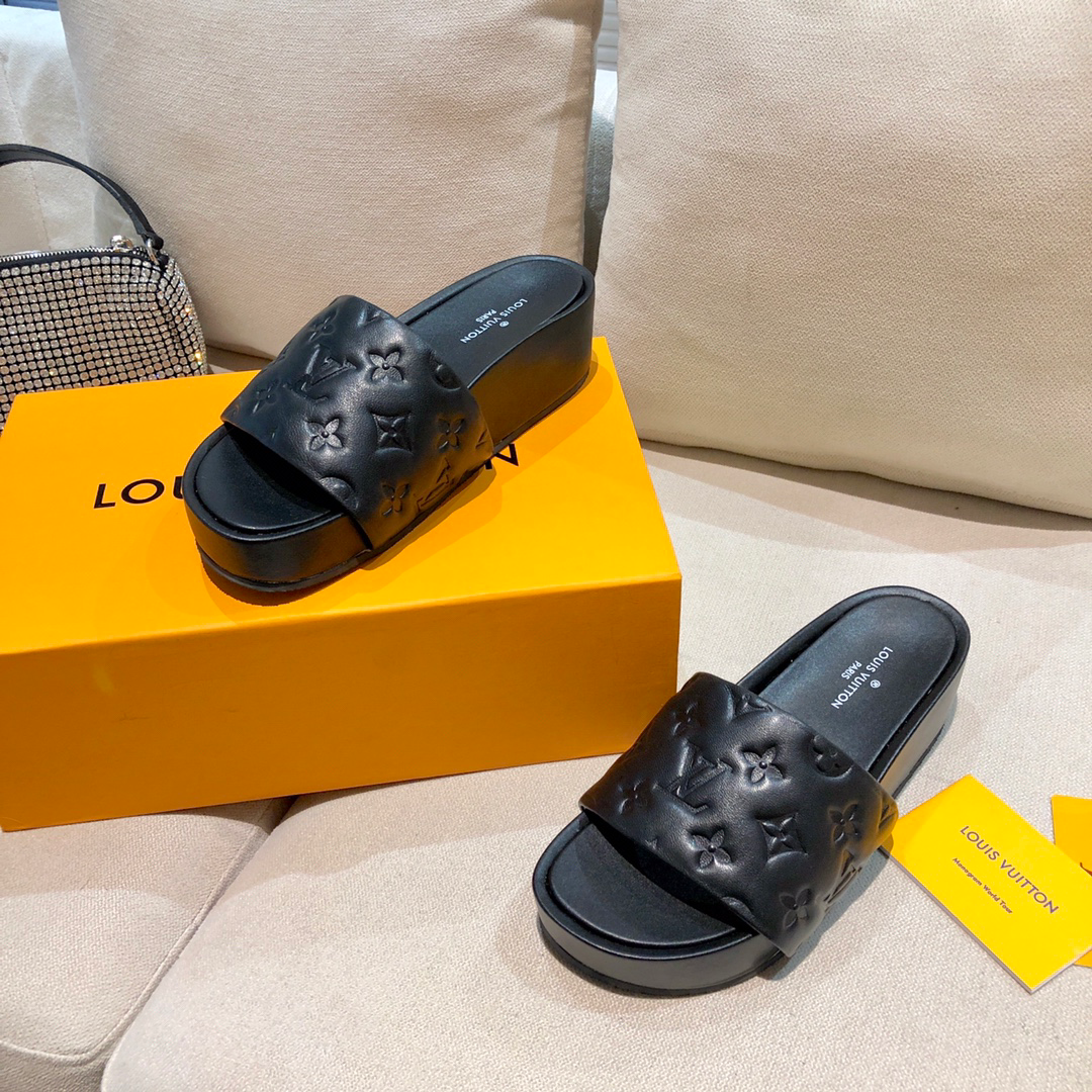 Louis Vuitton Slides - DopestKickz