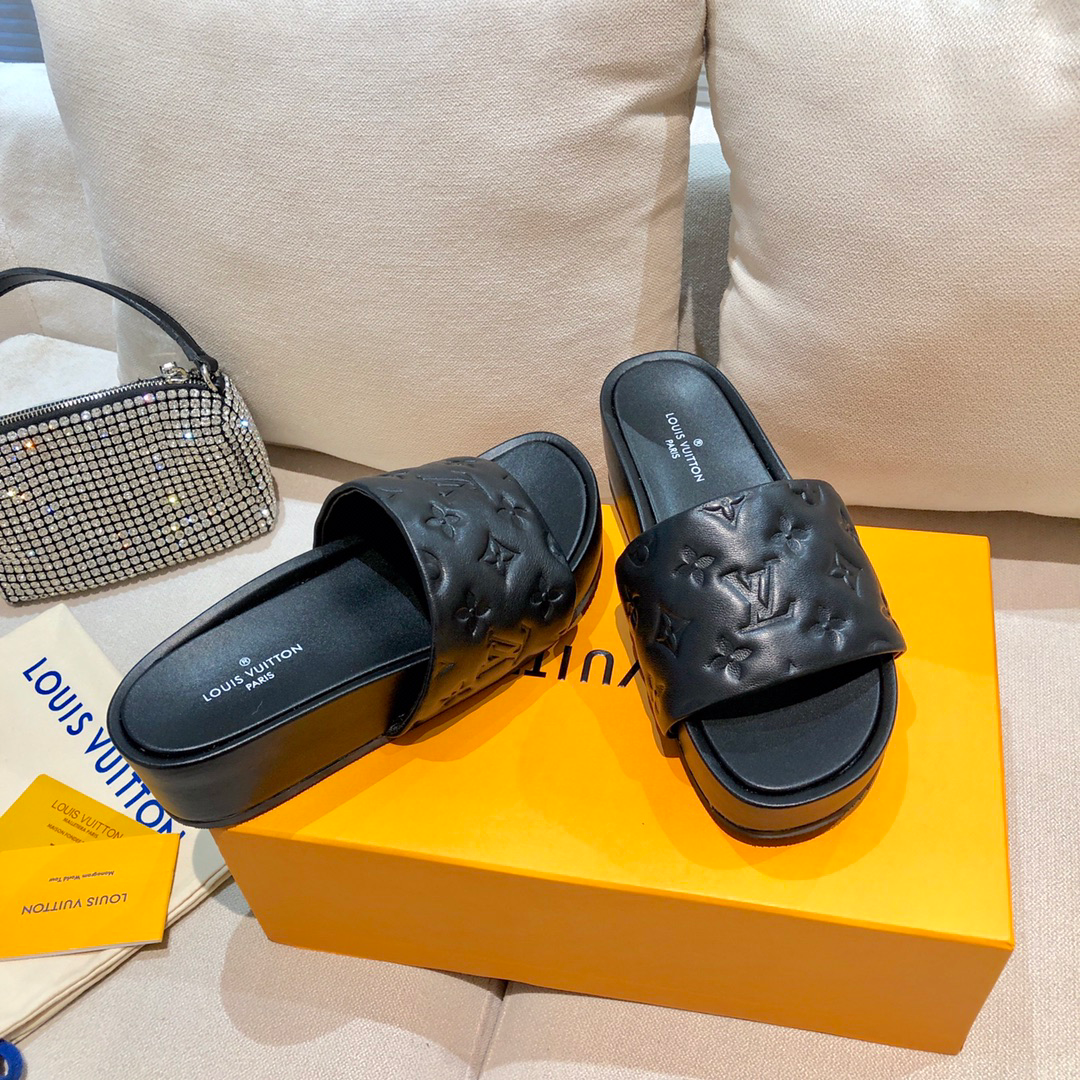 Louis Vuitton Slides - DopestKickz
