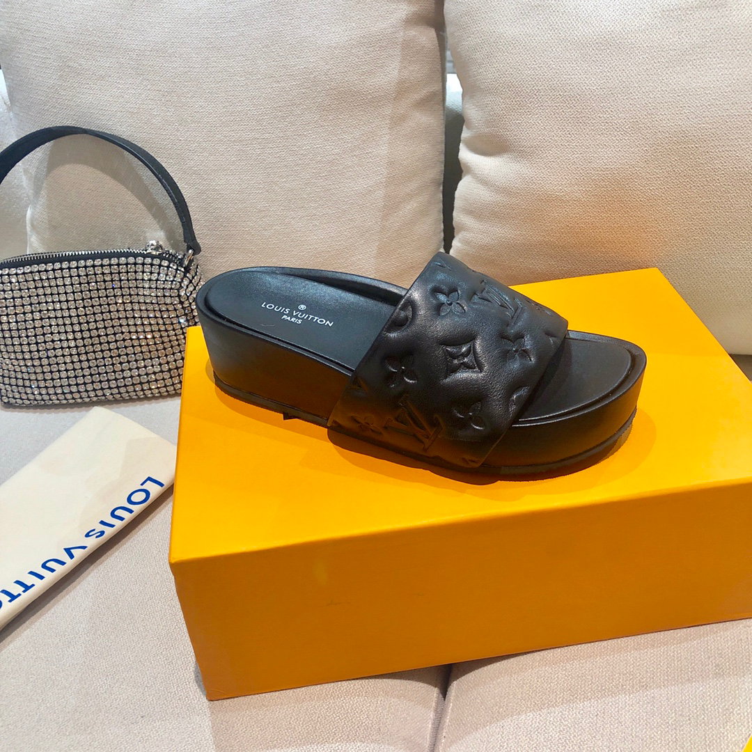 Louis Vuitton Slides - DopestKickz
