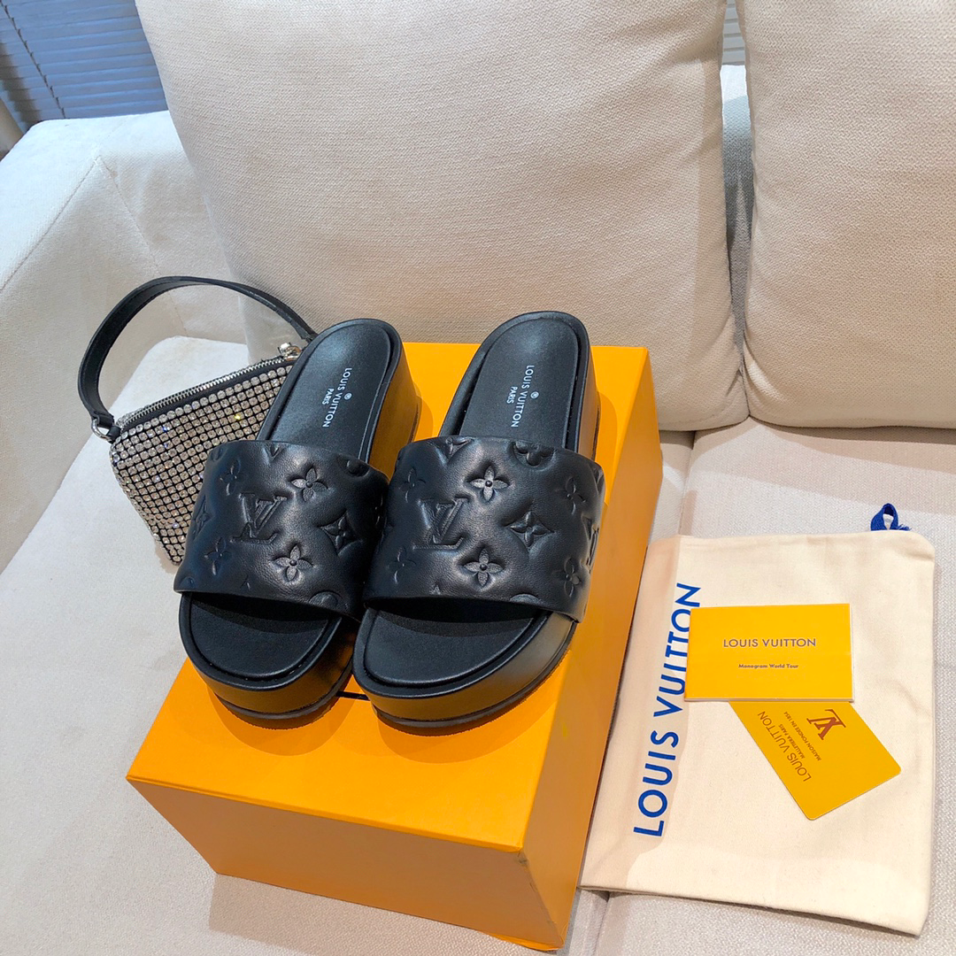 Louis Vuitton Slides - DopestKickz