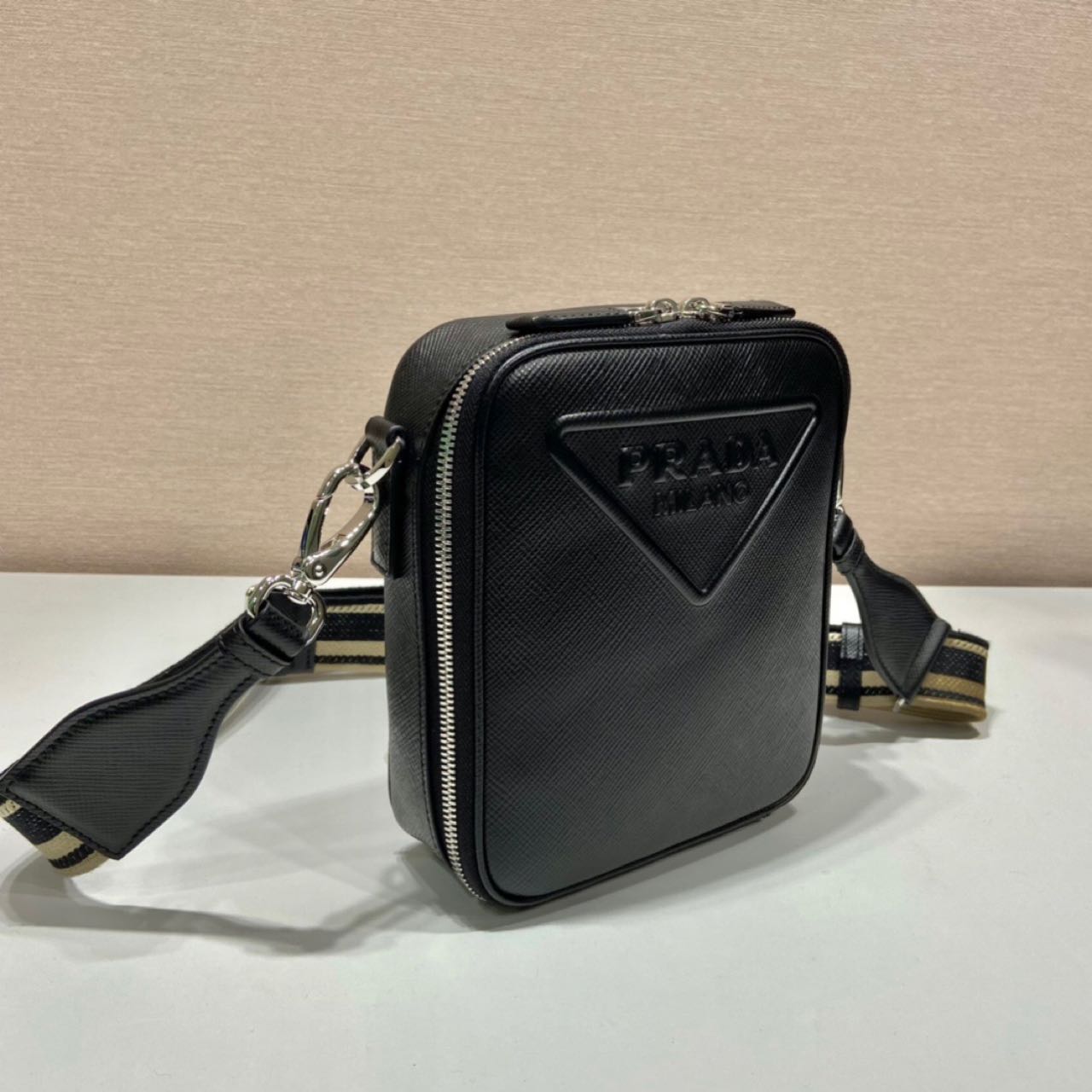 Prada Leather Shoulder Bag（19-16-5.5CM） - DopestKickz