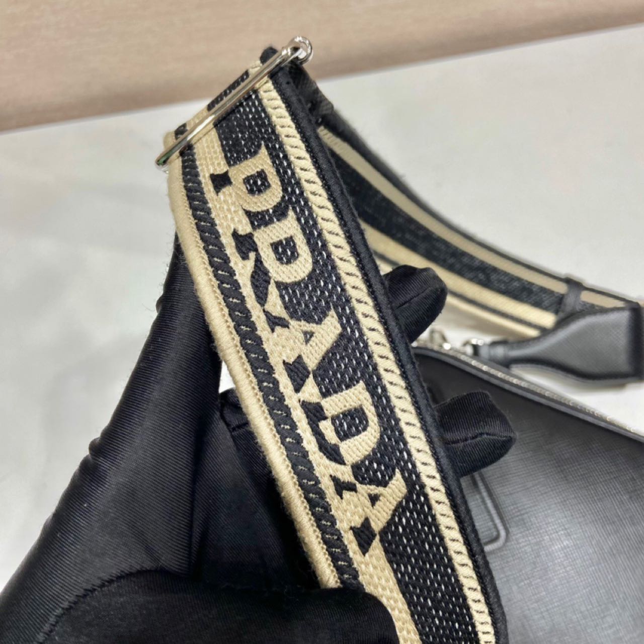 Prada Leather Shoulder Bag（19-16-5.5CM） - DopestKickz