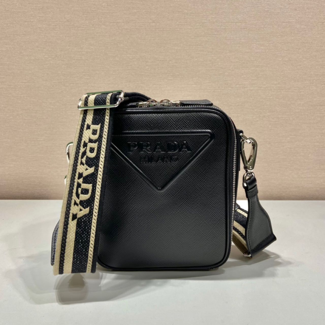 Prada Leather Shoulder Bag（19-16-5.5CM） - DopestKickz