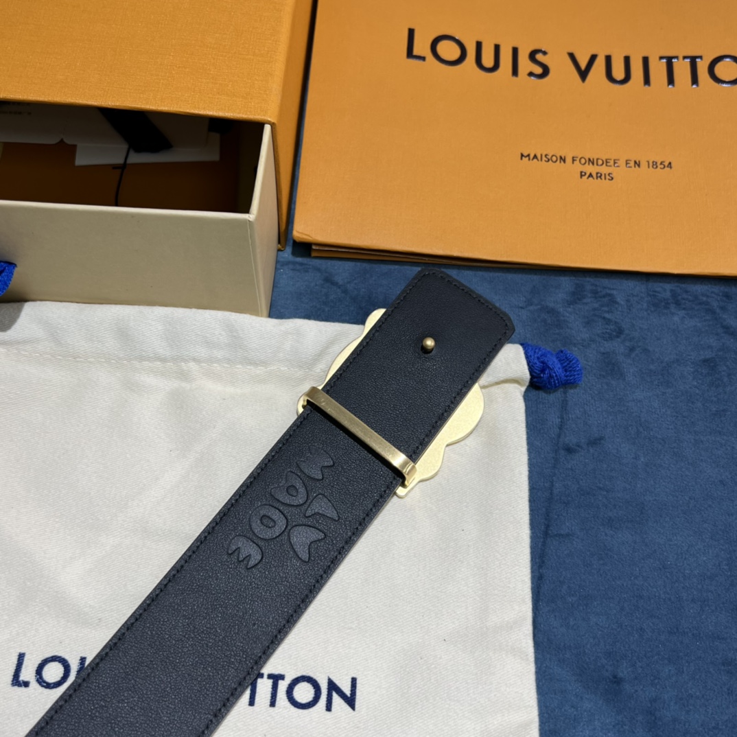 Louis Vuitton Gradient Shape 40MM Reversible Belt - DopestKickz