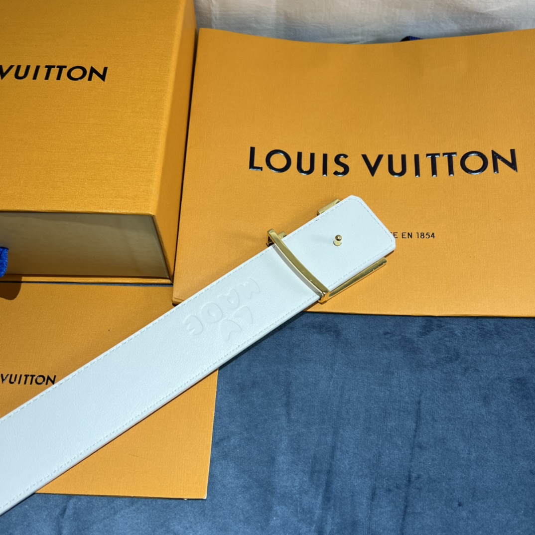 Louis Vuitton Gradient Shape 40MM Reversible Belt - DopestKickz