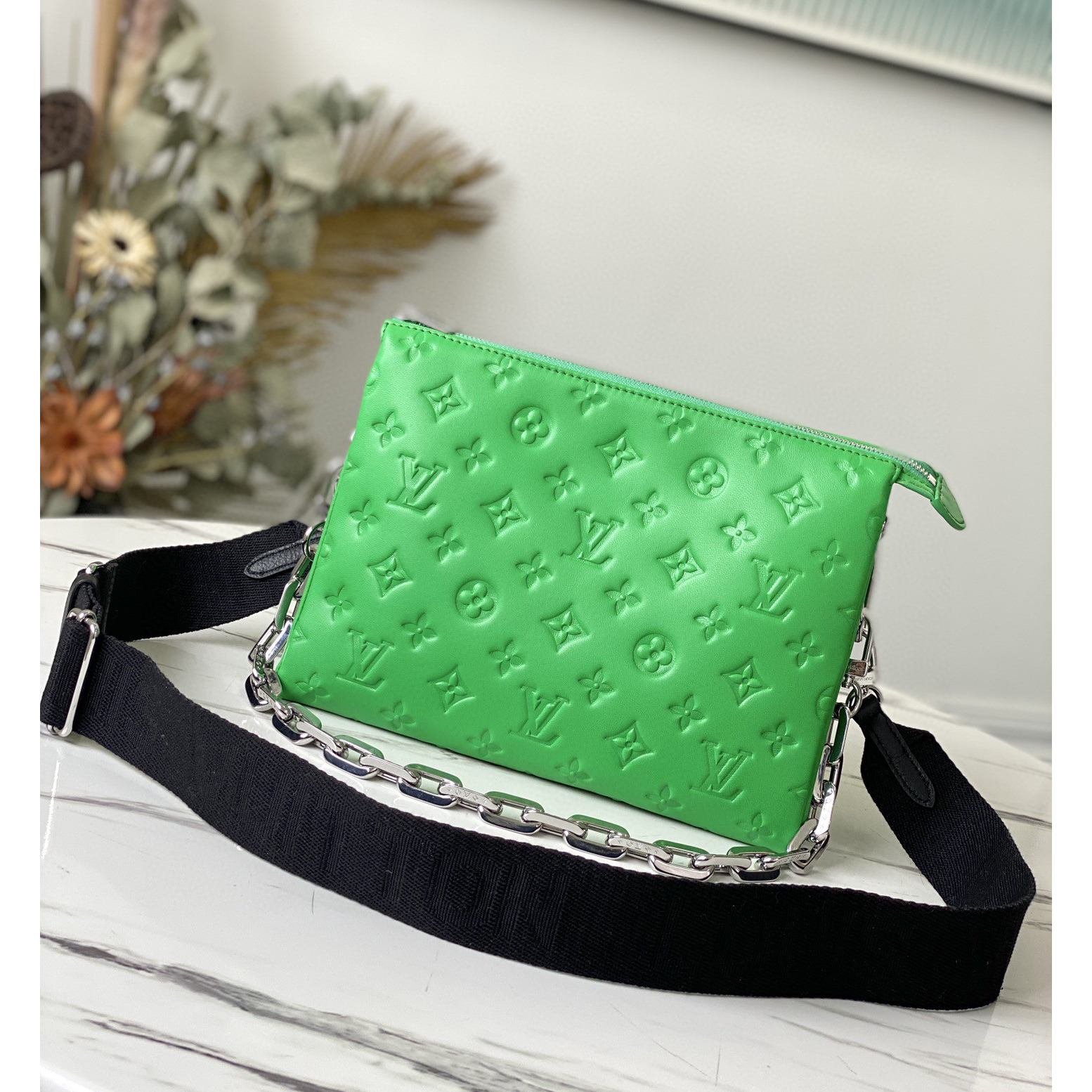 Louis Vuitton  Handbag （26*20*12cm） - DopestKickz