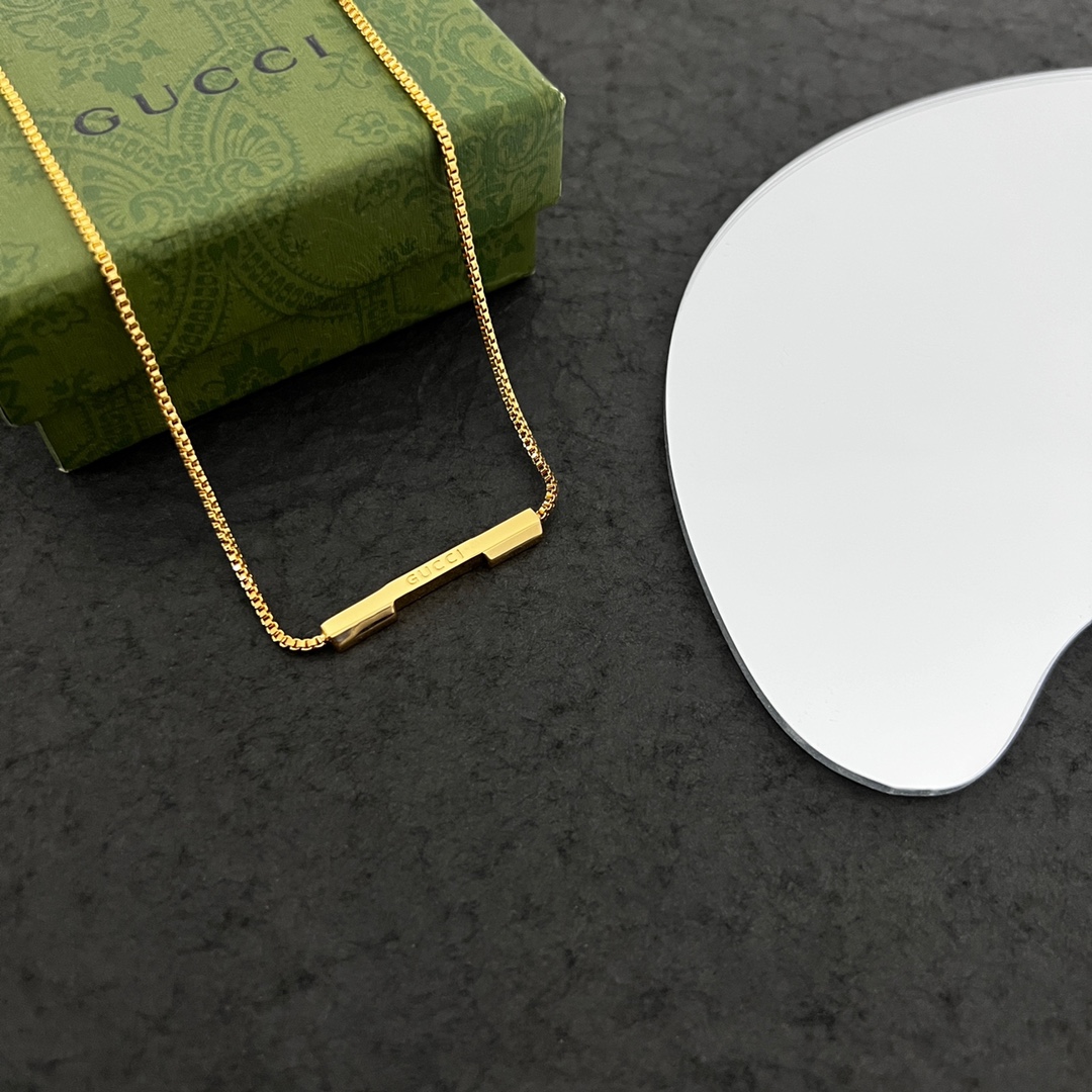 Gucci Link To Love Necklace With Diamonds - DopestKickz