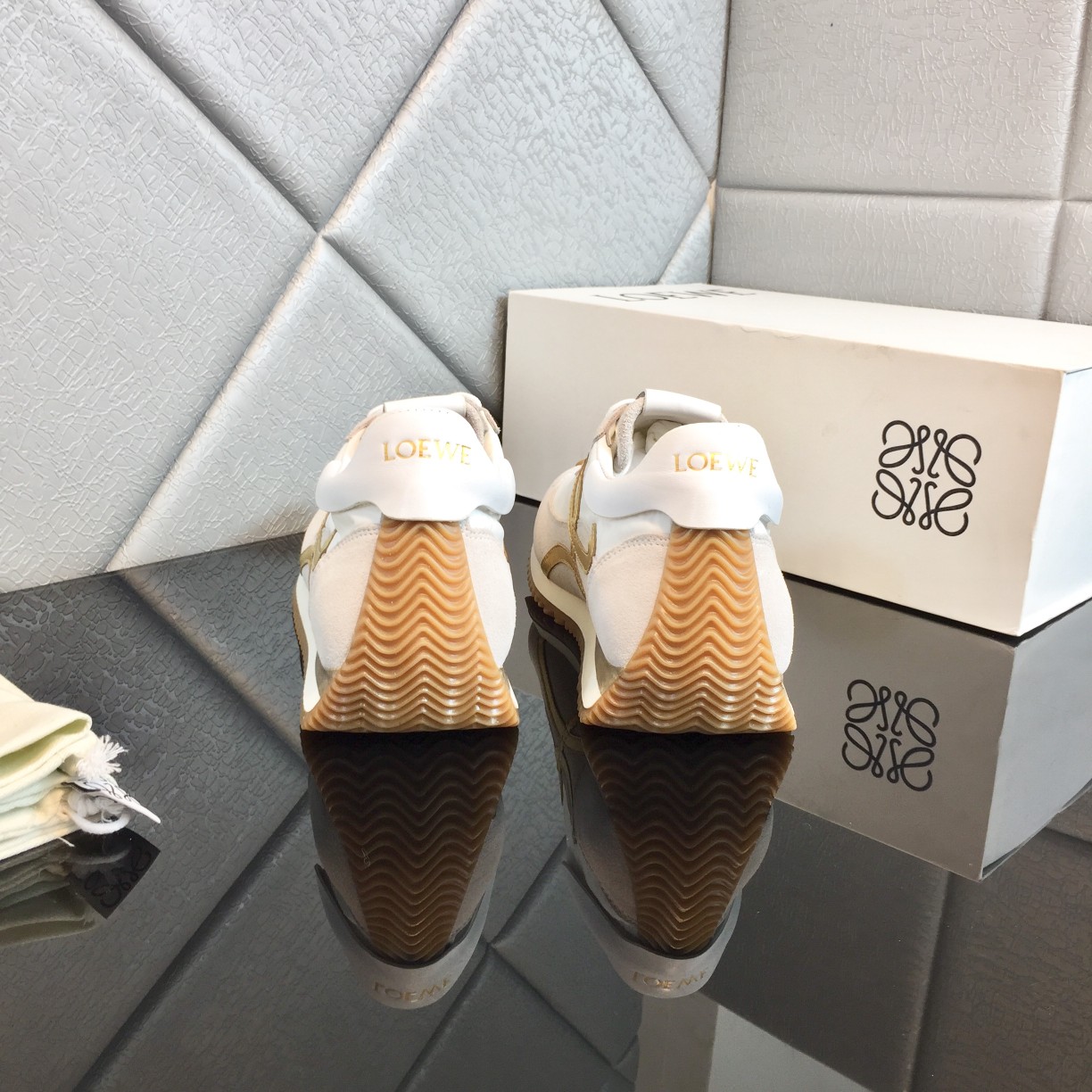 Loewe Flow Runner In Calfskin - DopestKickz