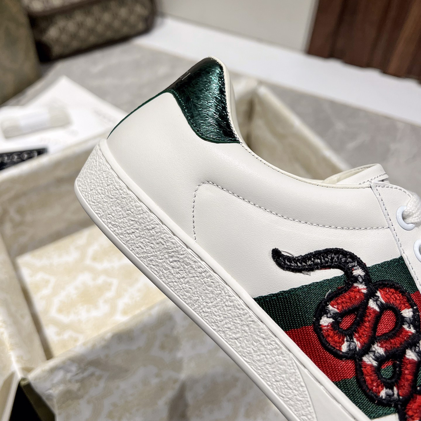Gucci Snake Logo  Basket Sneaker - DopestKickz