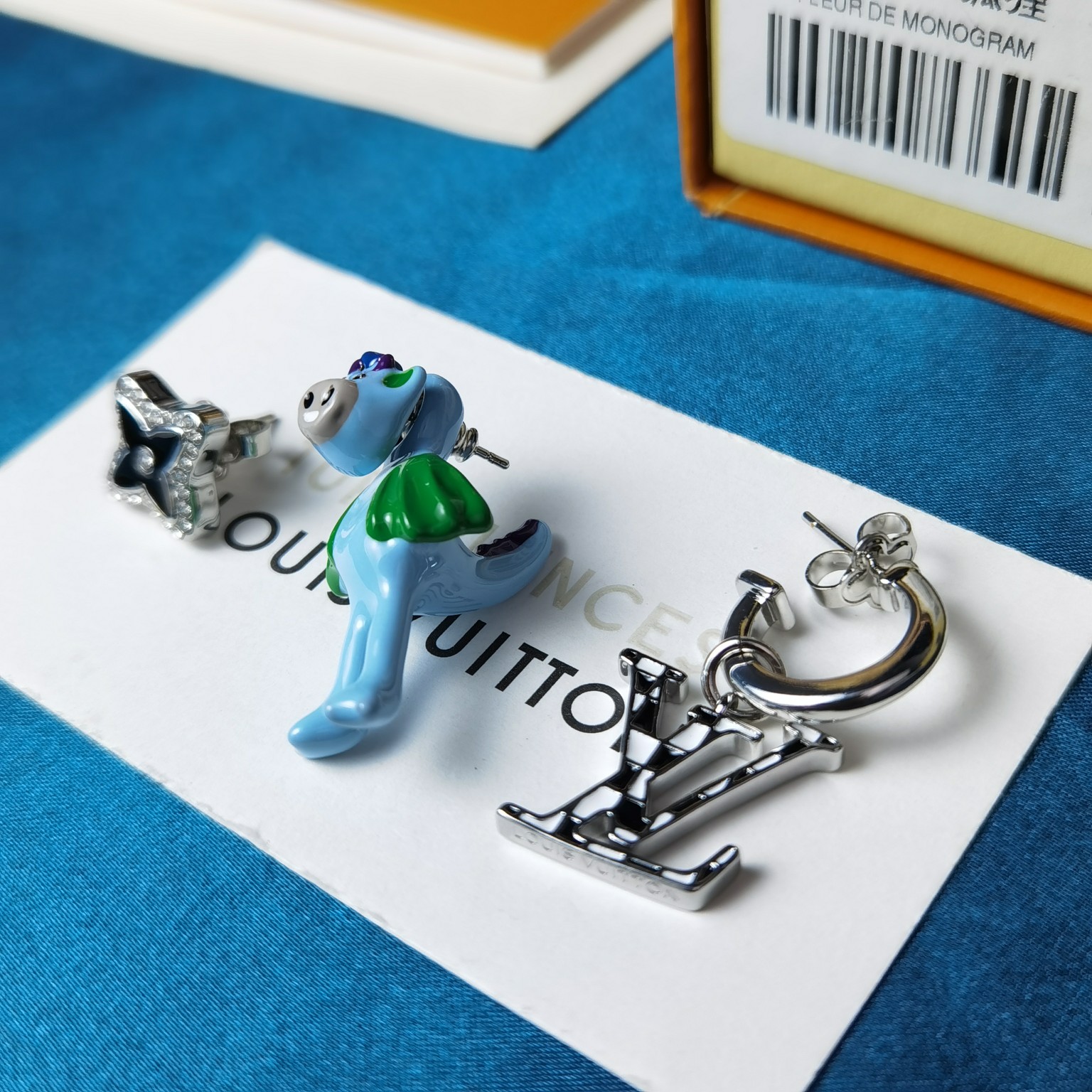 Louis Vuitton Friends Earrings - DopestKickz