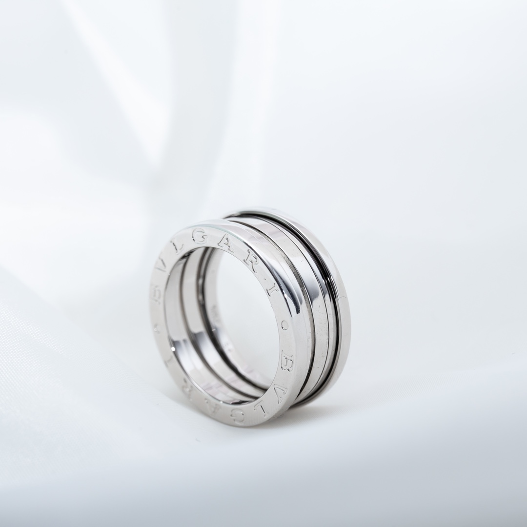 Bvlgari Ring - DopestKickz