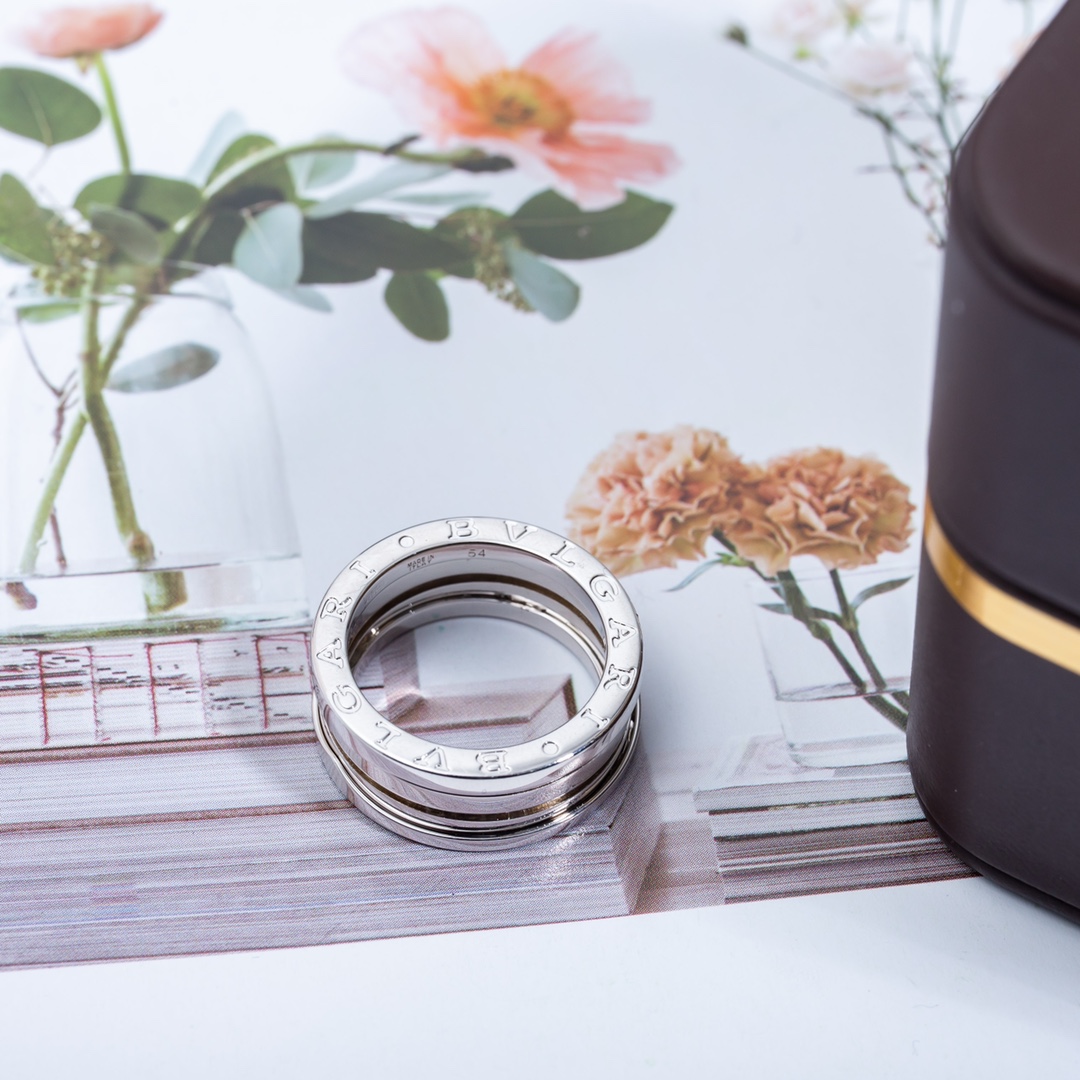 Bvlgari Ring - DopestKickz