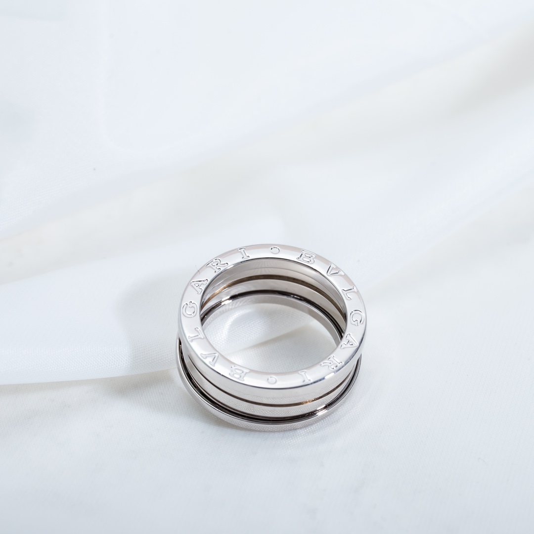 Bvlgari Ring - DopestKickz