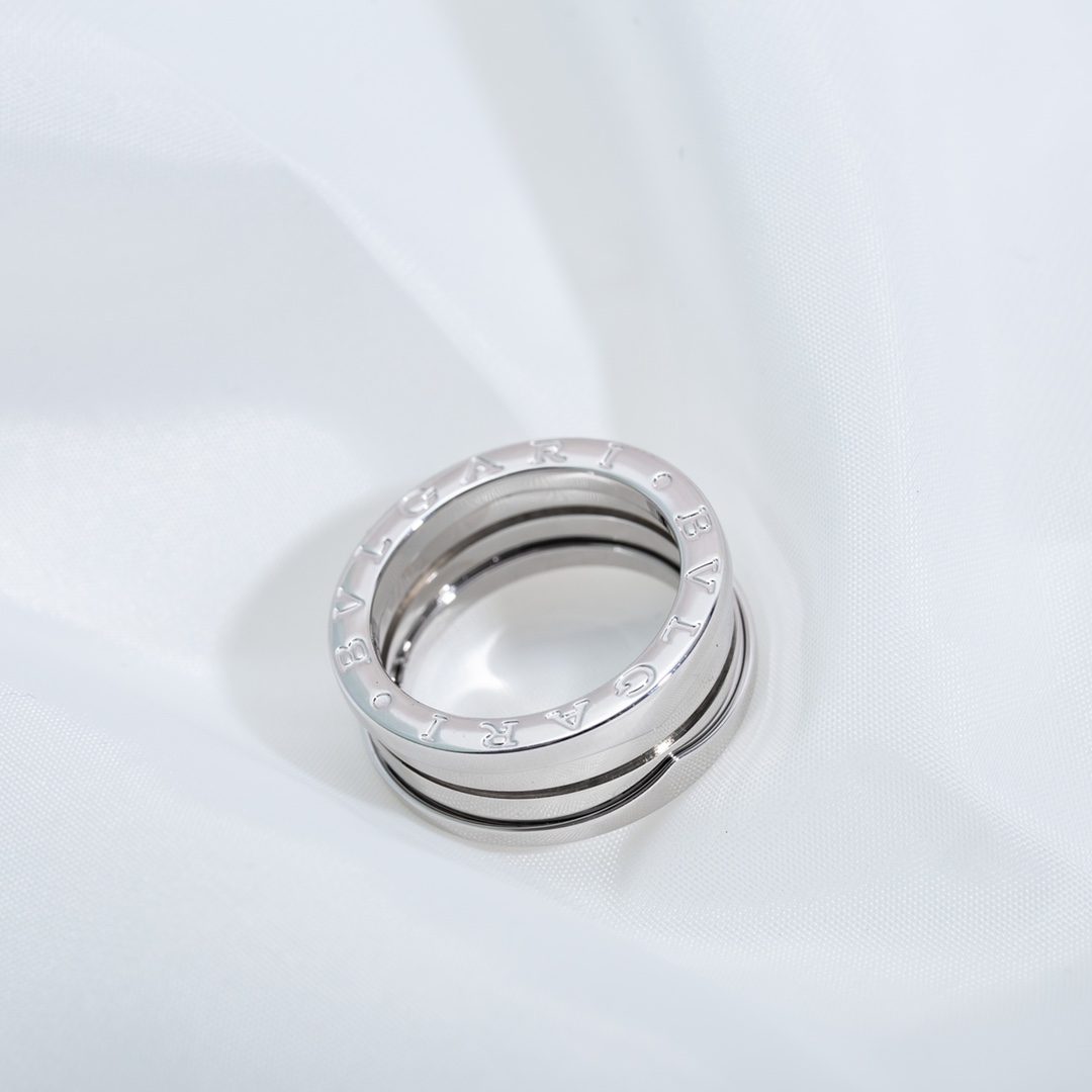 Bvlgari Ring - DopestKickz
