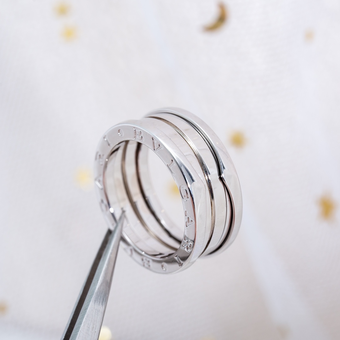 Bvlgari Ring - DopestKickz