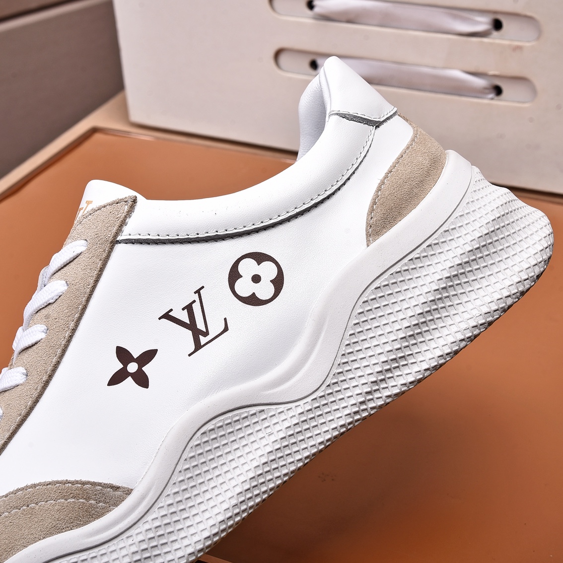 Louis Vuitton Men's Logo Sneaker - DopestKickz