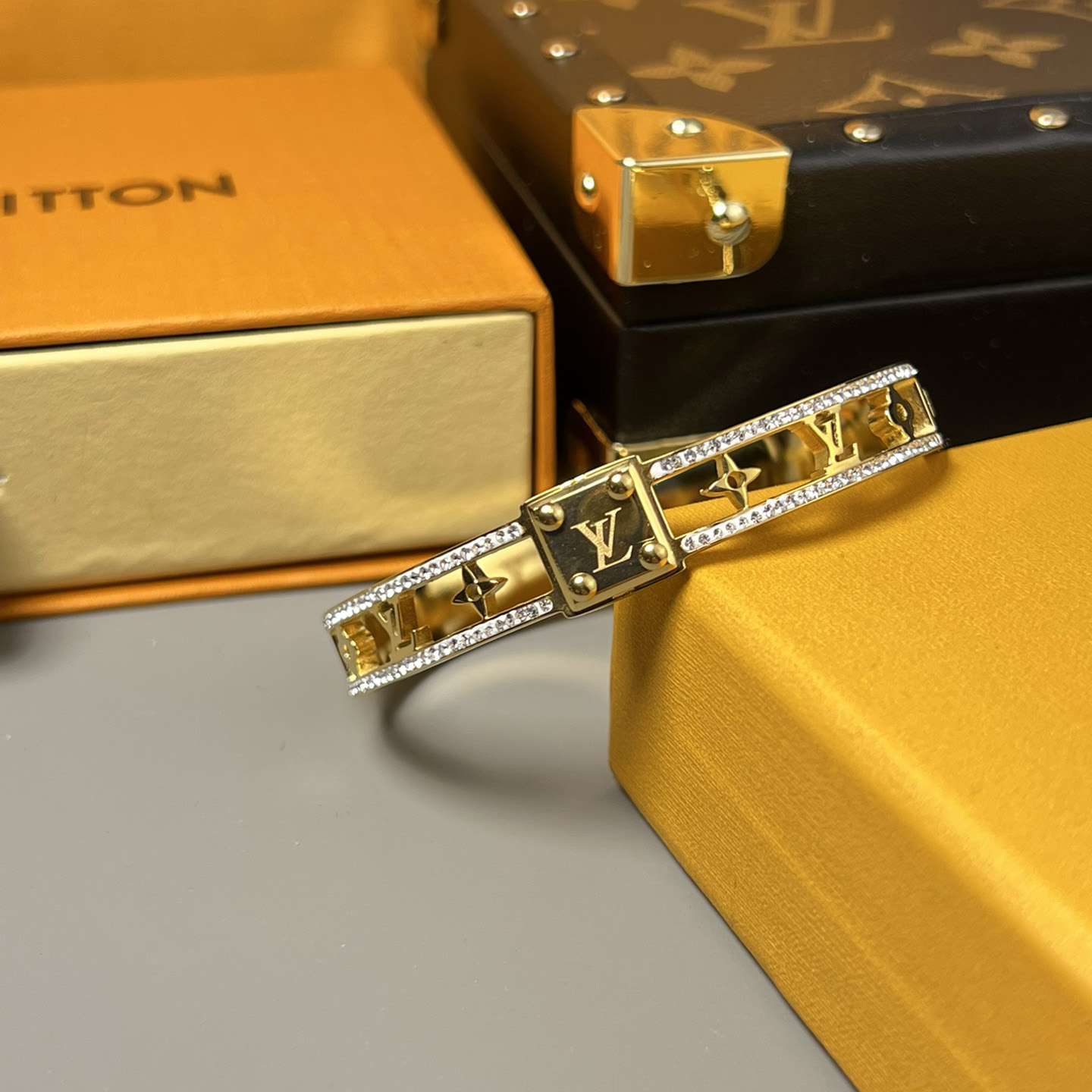 Louis Vuitton Bracelet - DopestKickz