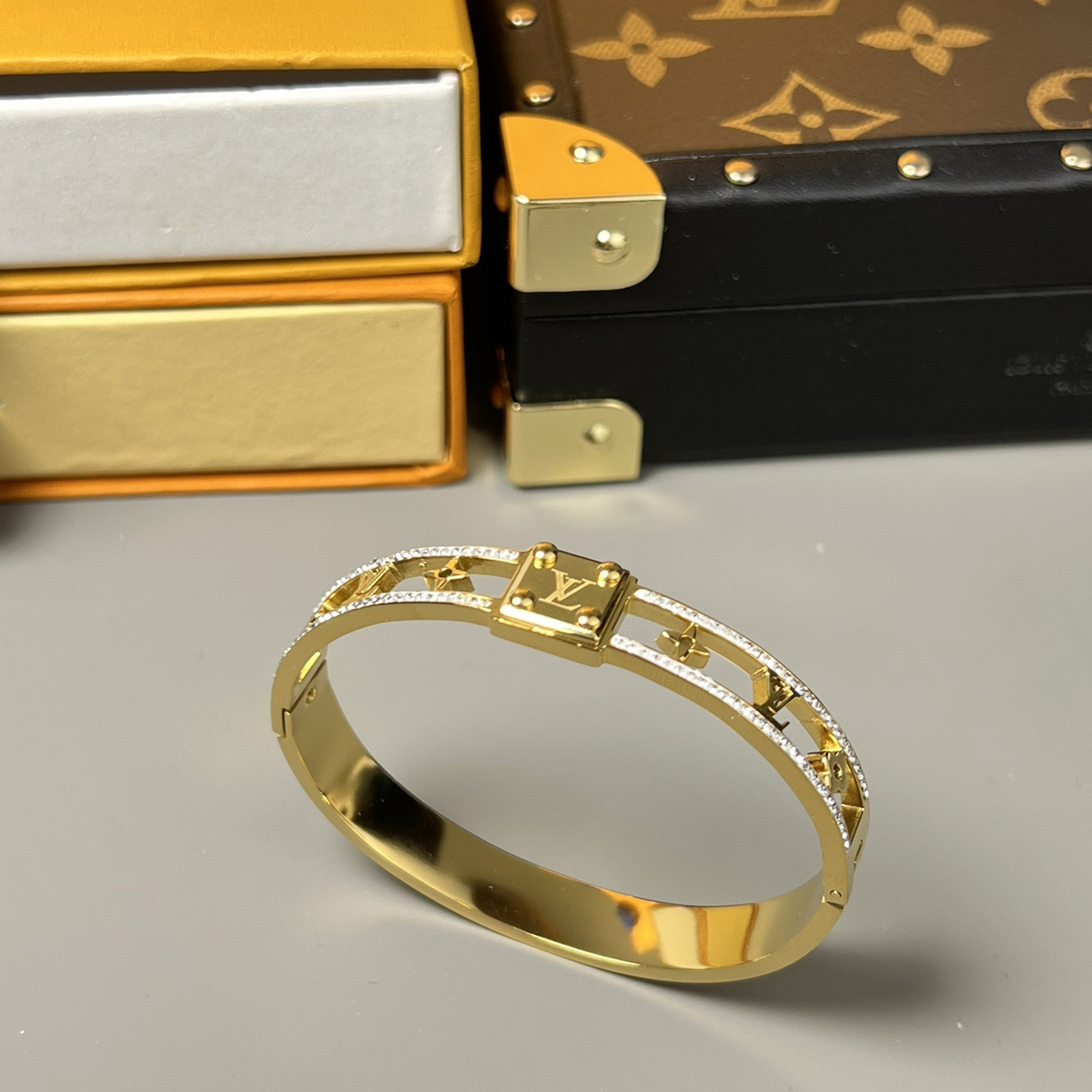 Louis Vuitton Bracelet - DopestKickz