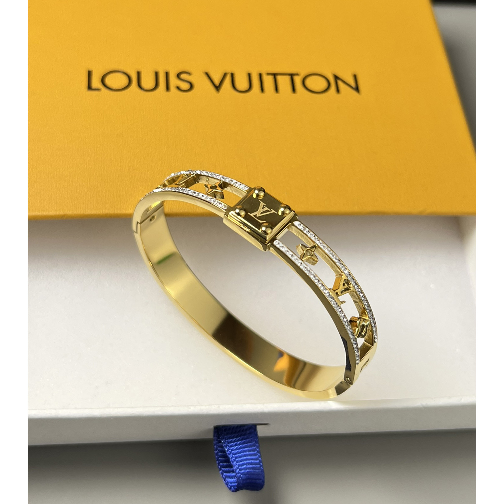Louis Vuitton Bracelet - DopestKickz