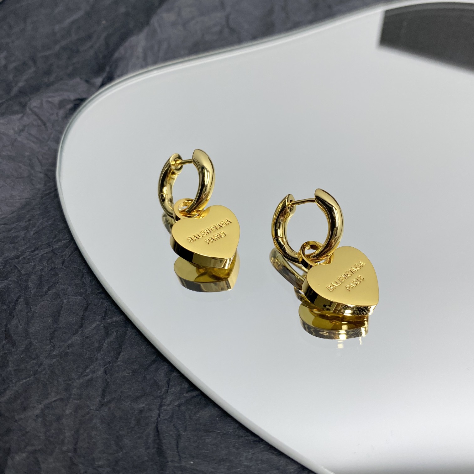 Balenciaga  Engraved Heart Earrings - DopestKickz