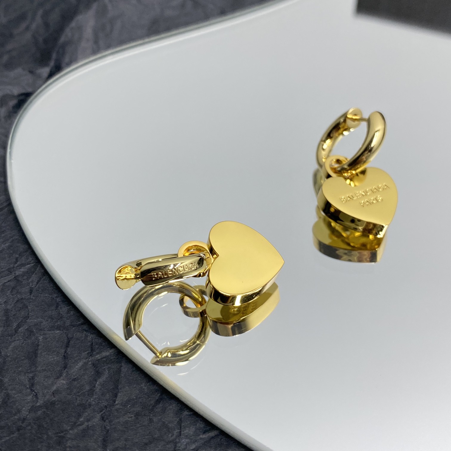 Balenciaga  Engraved Heart Earrings - DopestKickz