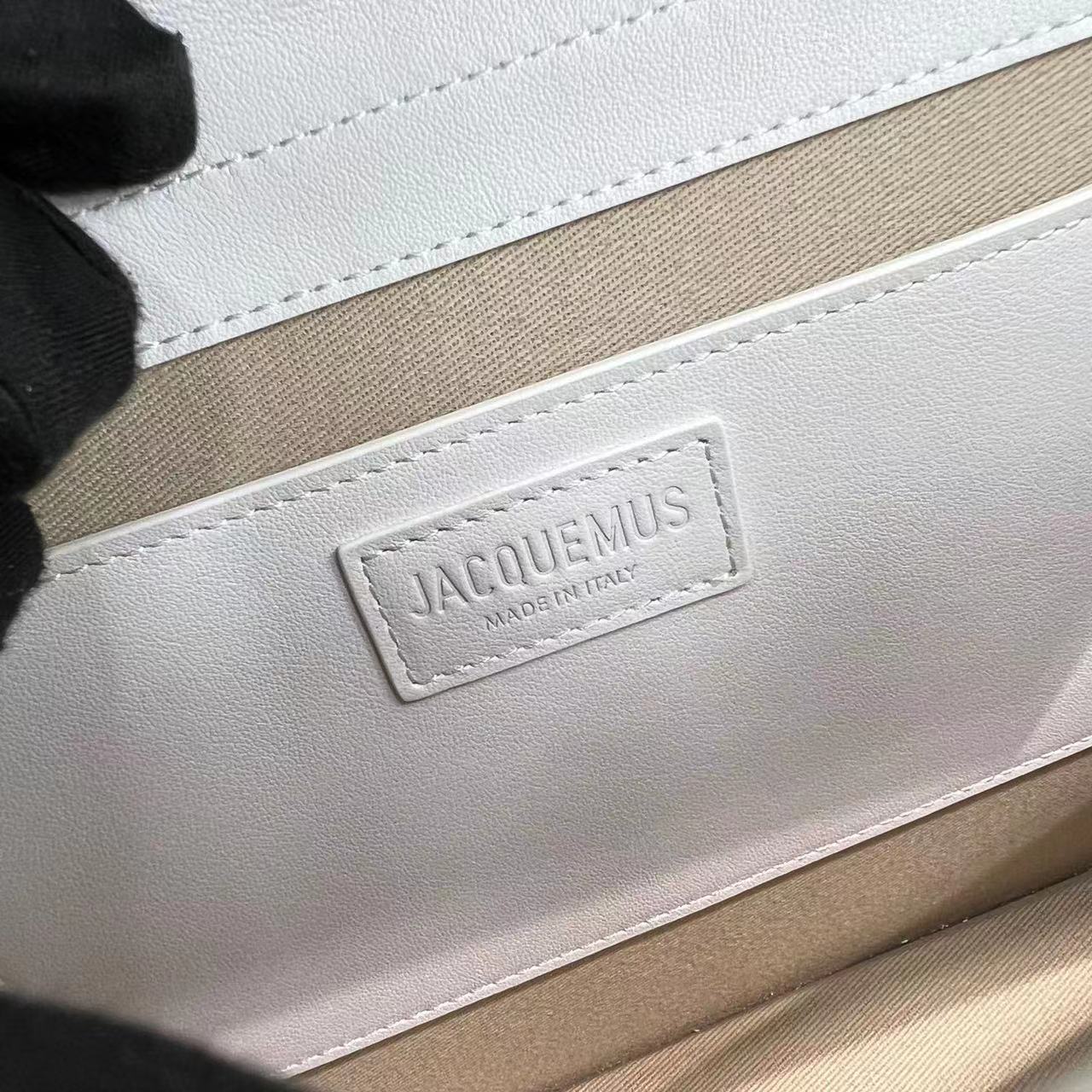 Jacquemus Leather  Handbag In White - DopestKickz