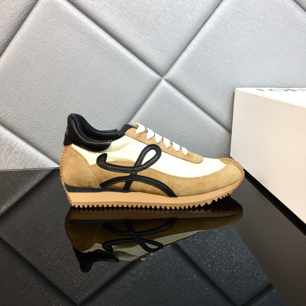 Loewe Flow Runner In Calfskin - DopestKickz