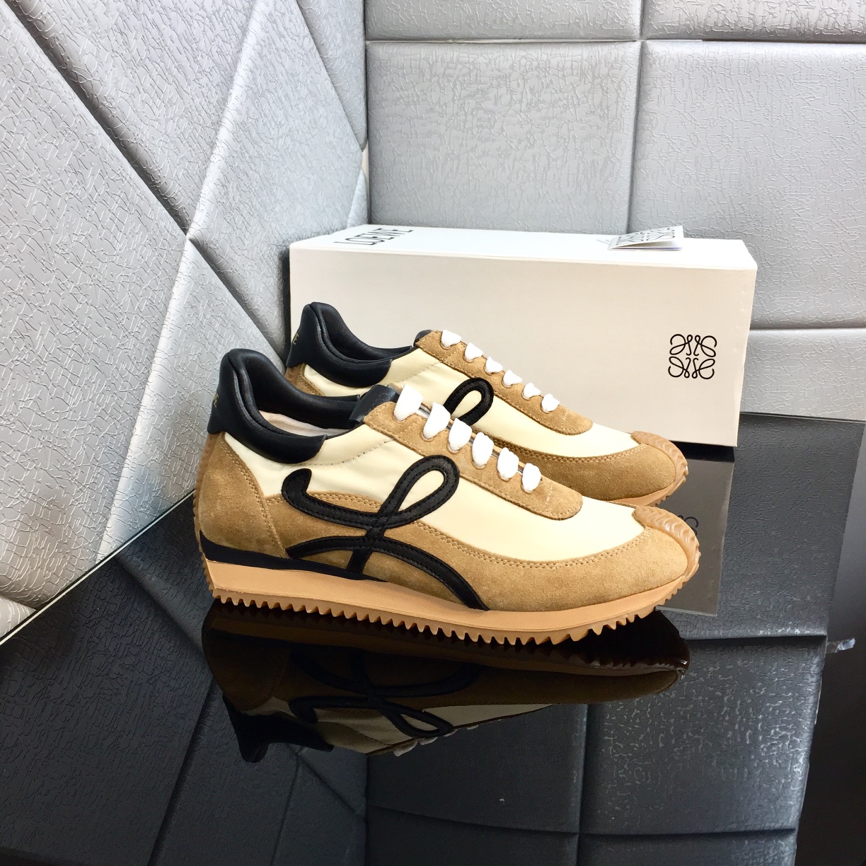 Loewe Flow Runner In Calfskin - DopestKickz