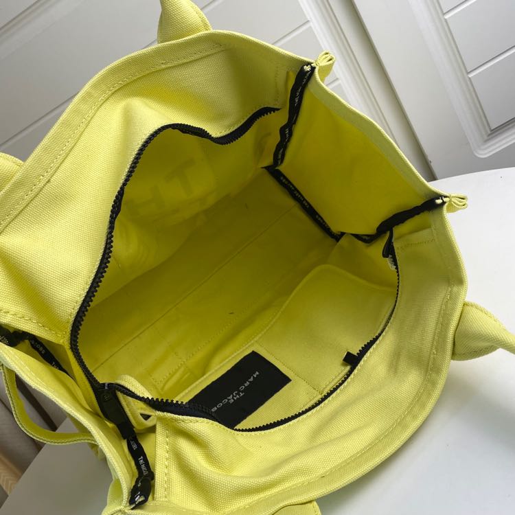 Marc Jacobs The MediumTraveler Tote Bag(41.5cm-12.5-35cm) - DopestKickz