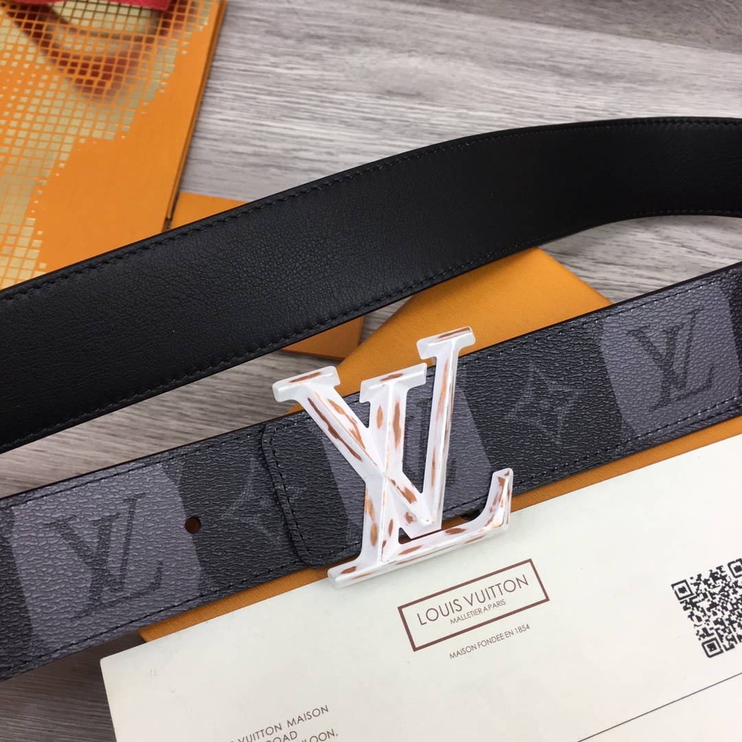Louis Vuitton Squared LV 40mm Belt - DopestKickz