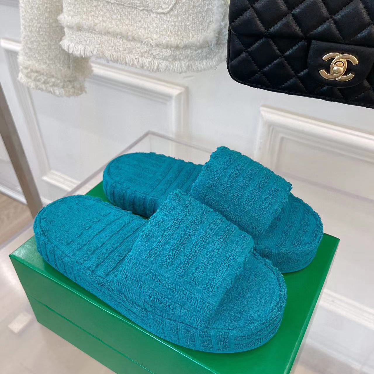 Bottega Veneta Resort Sponge Sandals - DopestKickz