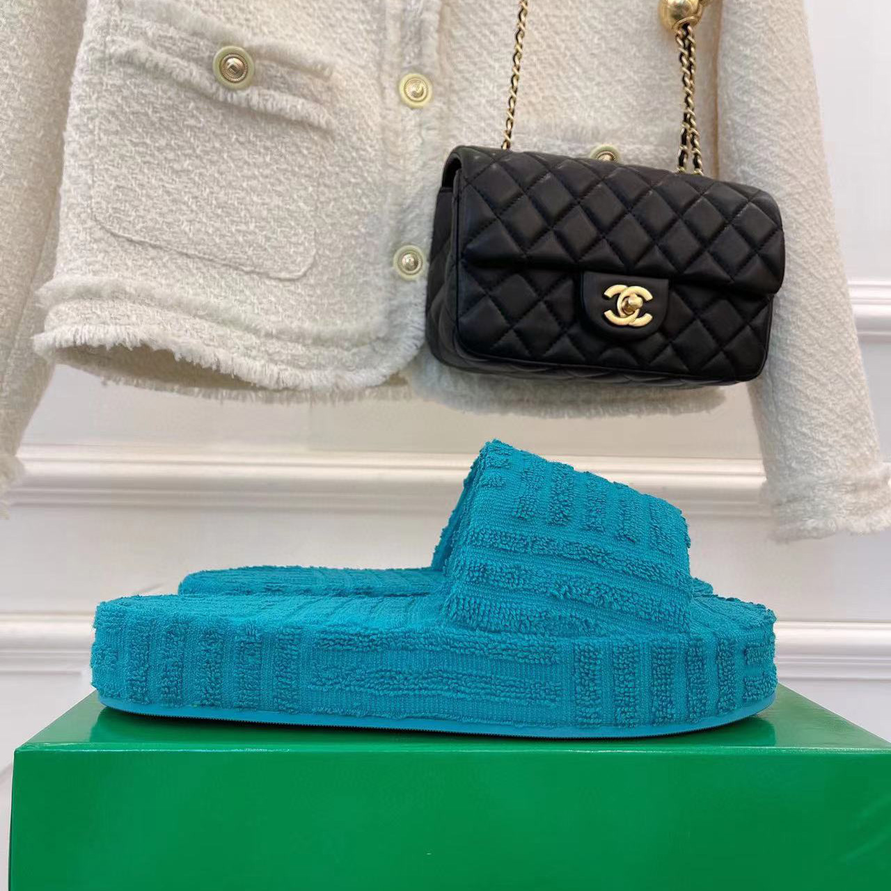 Bottega Veneta Resort Sponge Sandals - DopestKickz