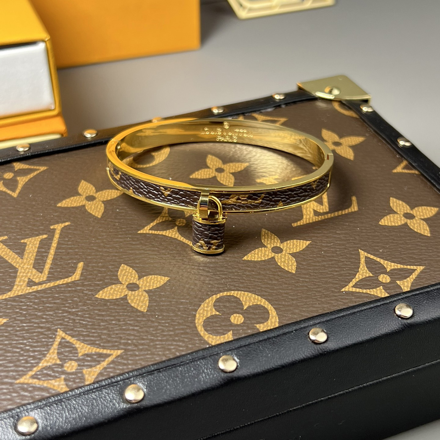 Louis Vuitton Bracelet - DopestKickz