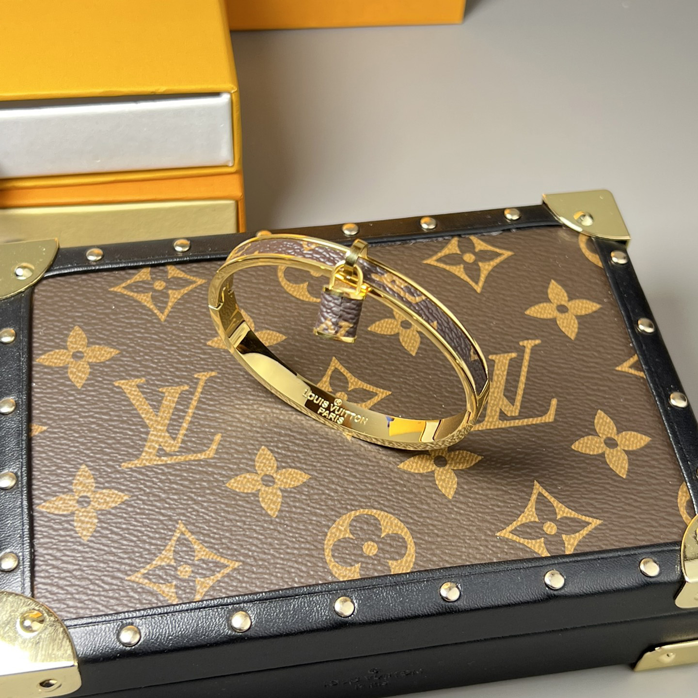 Louis Vuitton Bracelet - DopestKickz