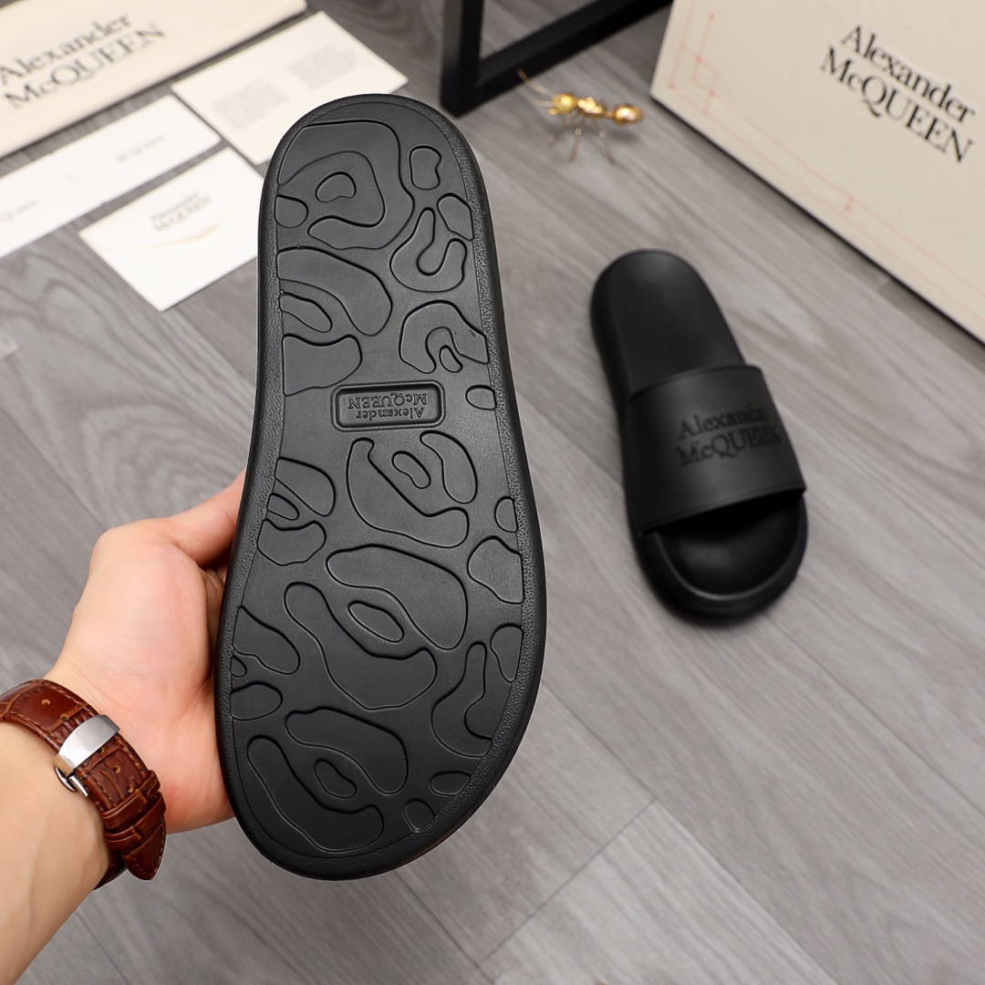 Alexander Mqueen Logo Slipper - DopestKickz