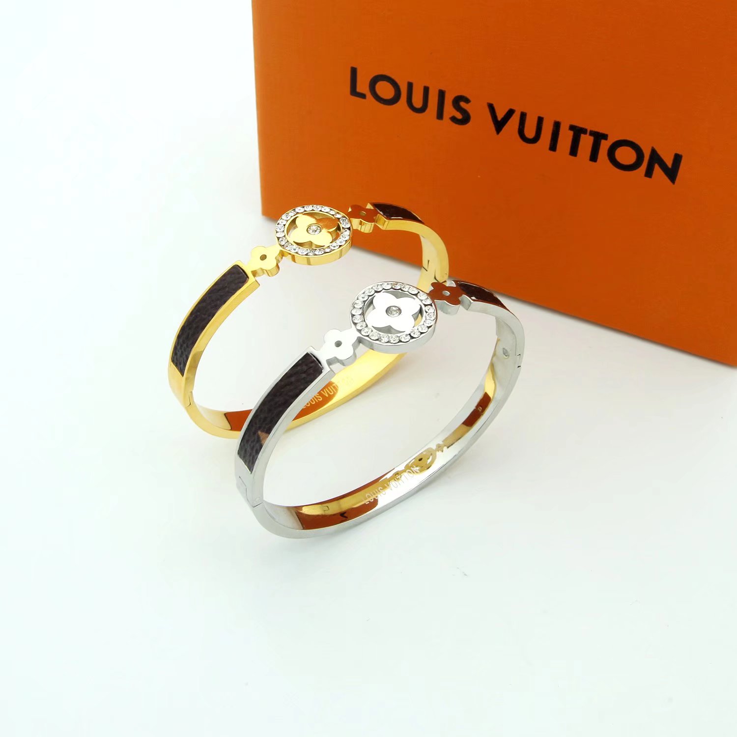 Louis Vuitton Bracelet - DopestKickz